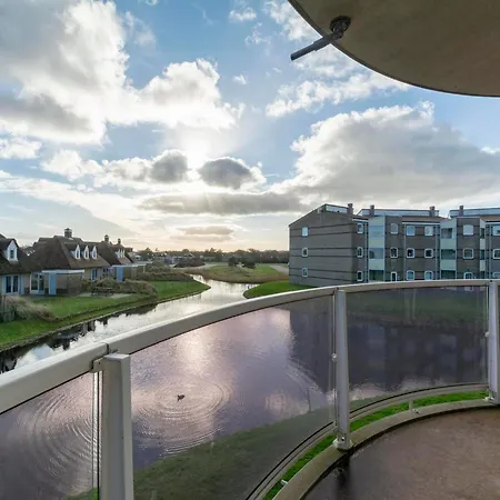 Near Dutch With Water Views Apartment Julianadorp