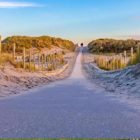 Near Dutch With Water Views Apartment *