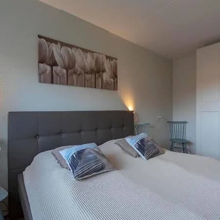 Near Dutch With Water Views Julianadorp