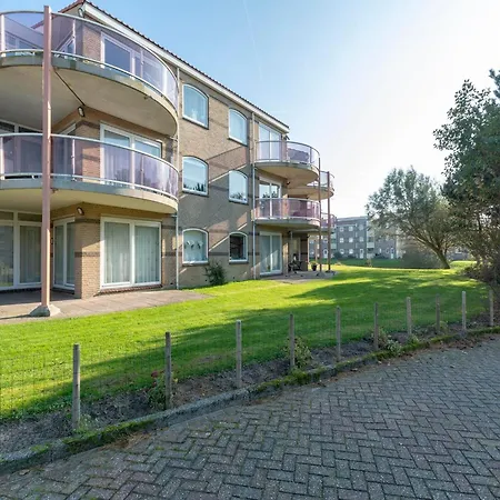 Near Dutch With Water Views Julianadorp